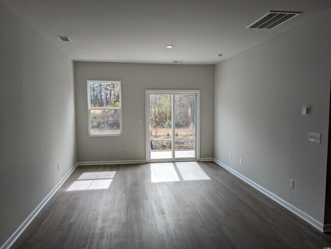 Building Photo - 5059 Georgetown Dr