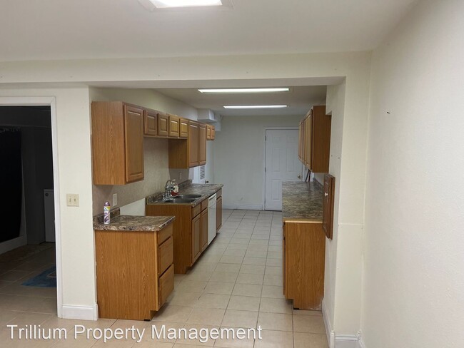 Building Photo - 2 br, 3 bath House - 935 Hazelwood Ave