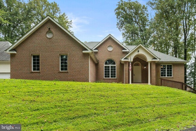 Building Photo - 41433 Red Hill Rd