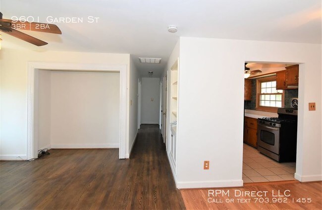 Building Photo - 1 LEVEL AND AFFORDABLE