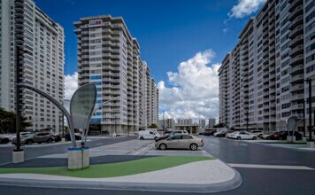 Building Photo - 18081 Biscayne Blvd