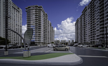 Building Photo - 18081 Biscayne Blvd