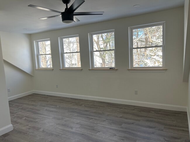 Building Photo - 32 Revere Ct