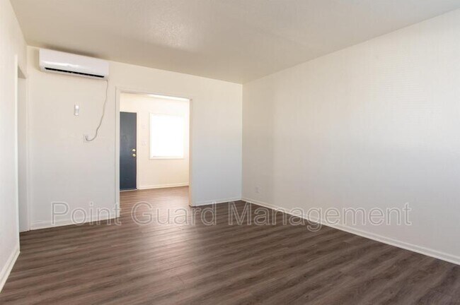 Building Photo - 759-765 Sylvan Ln