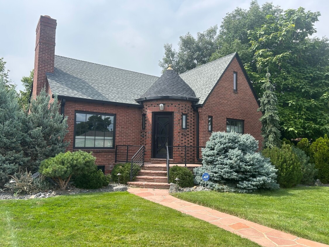 Foto principal - 767 Forest St