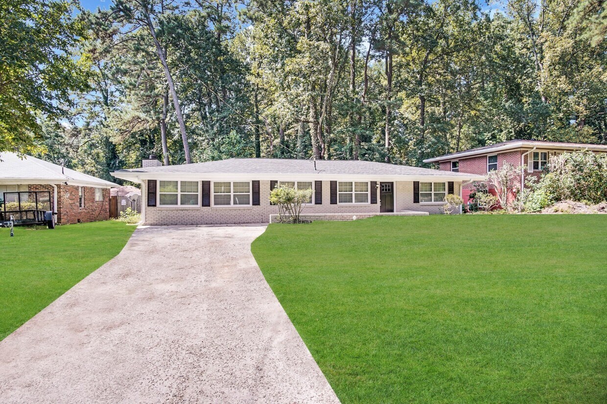 Primary Photo - 1471 Midview Dr