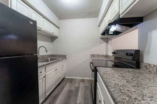 Foto del edificio - 2447 Brownlee St