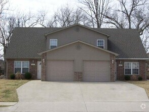 Building Photo - 307 Burnside Dr