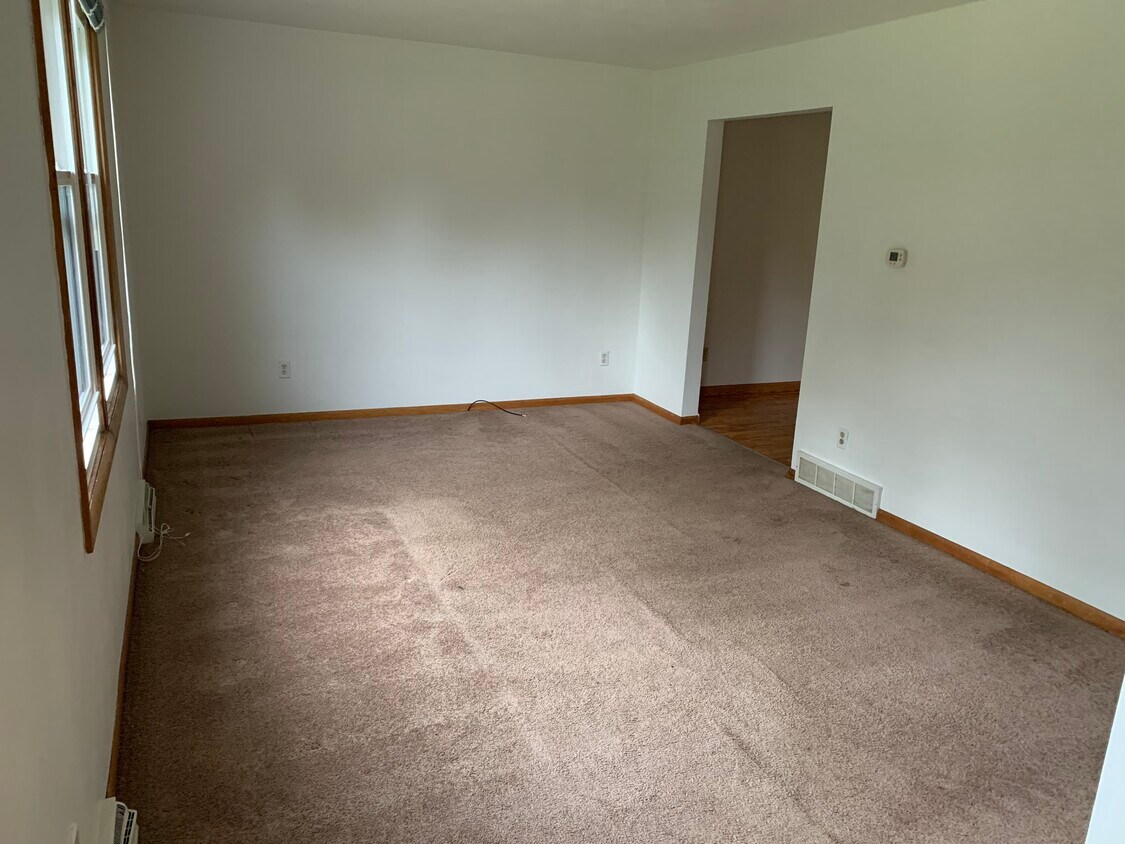 Living Room - 1422 Nicholson St