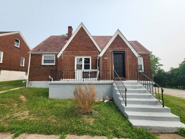 Updated 3BR Home Near Pittsburgh - Updated 3BR Home Near Pittsburgh