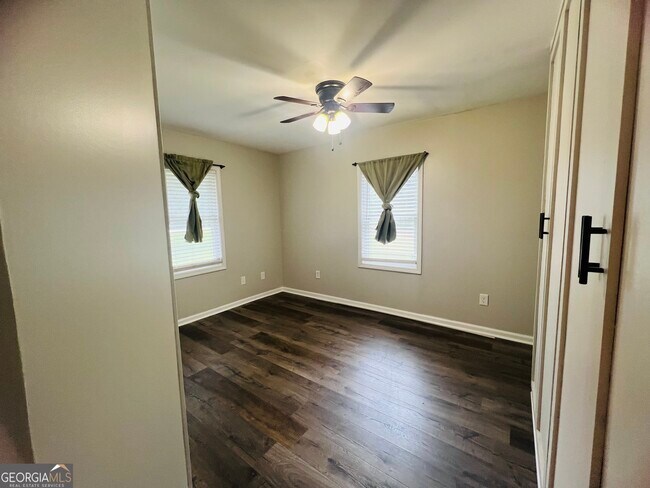 Foto del edificio - 442 Double Springs Rd SW