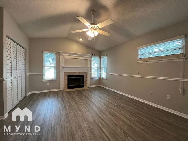 Building Photo - 3833 Landlubber St