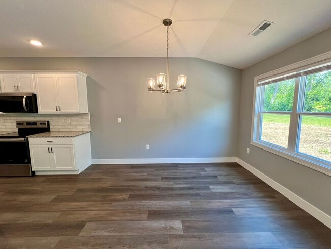 Building Photo - Newly Built 3 Bedroom Duplex in Irvine Acres!