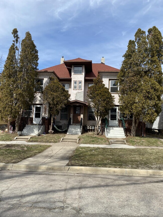 Building Photo - 1522 Washington Ave SE