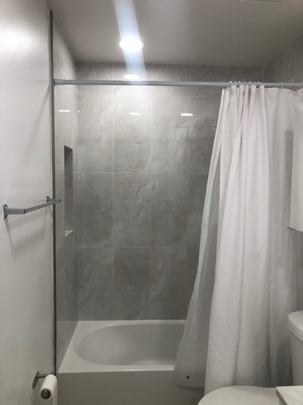 Building Photo - 5968 NW Favian Ave