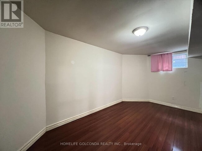 Building Photo - 277 Huntington Ridge Dr
