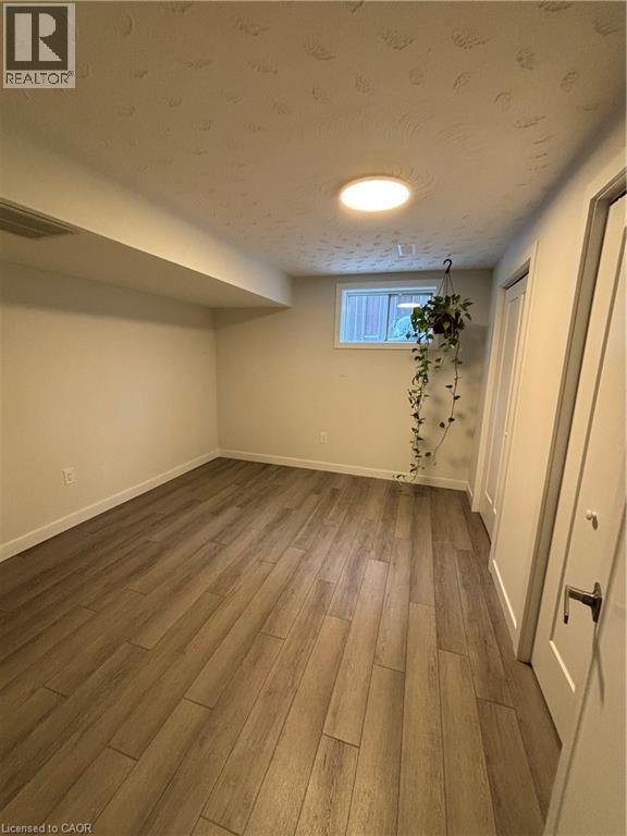 Building Photo - 19 Pavarotti Ct