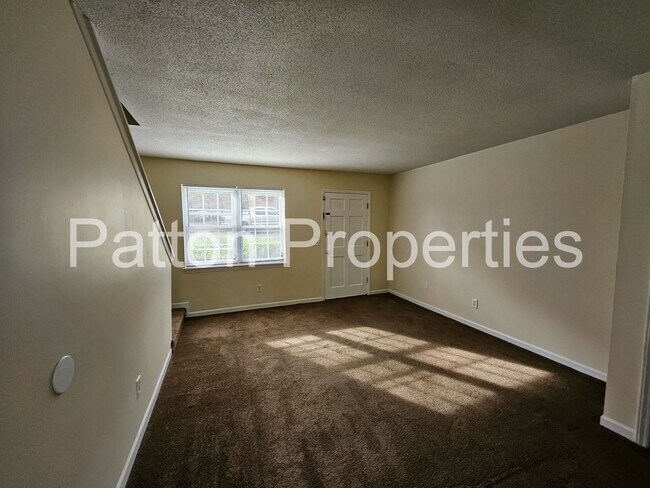 Foto del edificio - 3-4 Ashleys Place - Outside CoC - R19205-0...