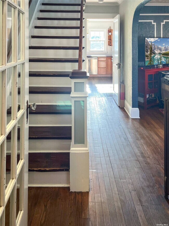 Building Photo - 56 Vernon St