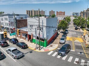 Building Photo - 6245 John F. Kennedy Blvd