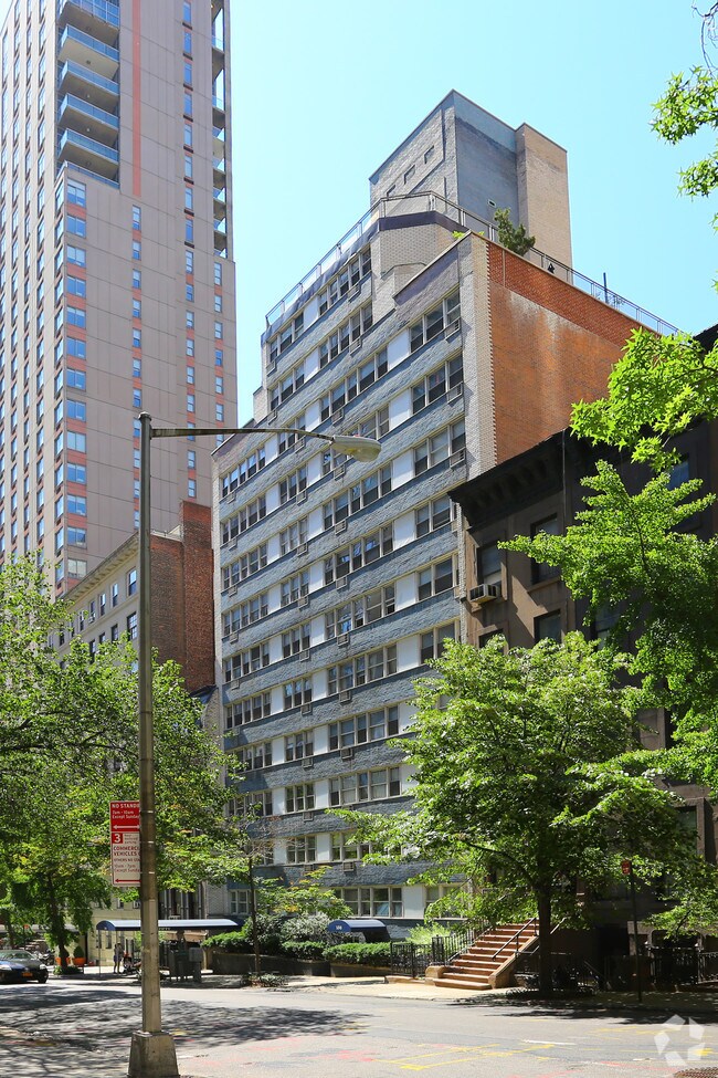 Building Photo - 150 E 37th St