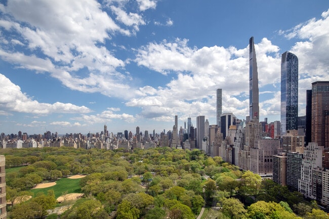 Building Photo - 15 Central Prk W
