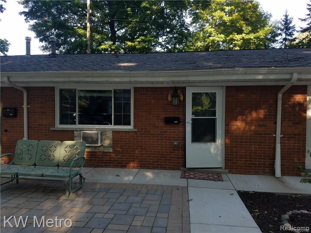 Primary Photo - 707 W 13 Mile Rd