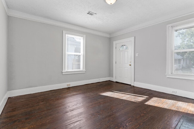 Building Photo - 1734 Fenwick St