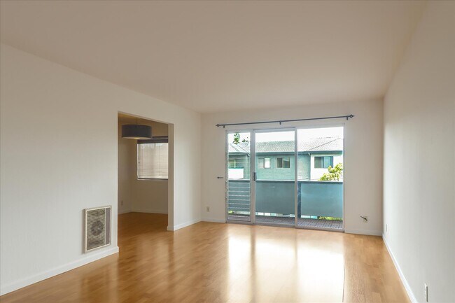 Foto del edificio - 3768 Harrison St