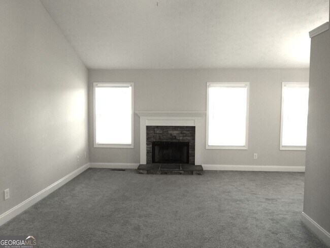 Foto del edificio - 3830 Morgan Box Ct NE