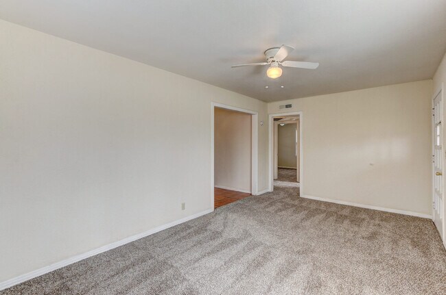Foto del edificio - Welcome to the Bethany 2 Bedroom, a charmi...