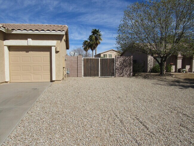 Foto del edificio - 1042 E Canyon Way