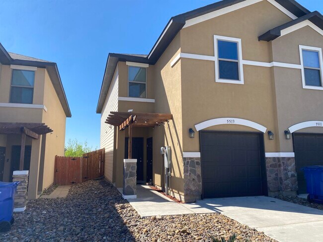 Foto del edificio - 5513 Montevista Dr