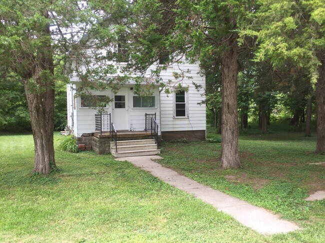 Building Photo - 3031 E Shaulis Rd