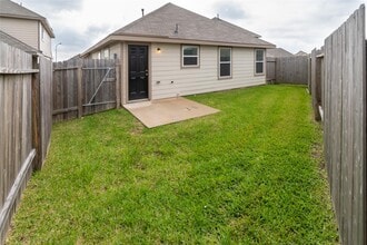 Building Photo - 3319 Lake Como Ct