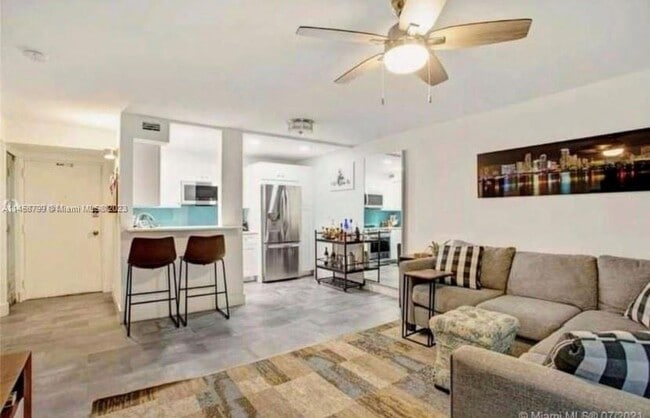 Foto del edificio - 1720 NW N River Dr