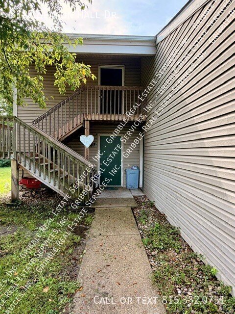 Building Photo - 5127 Seaton Hall Dr