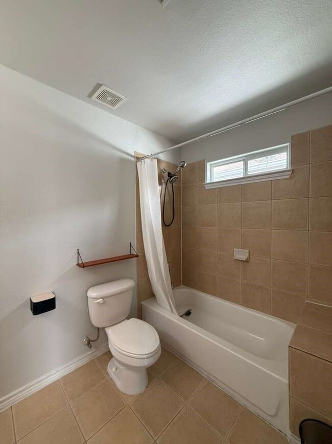 Building Photo - 9623 Elmview Pl