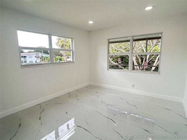 Building Photo - 115 Ventnor F