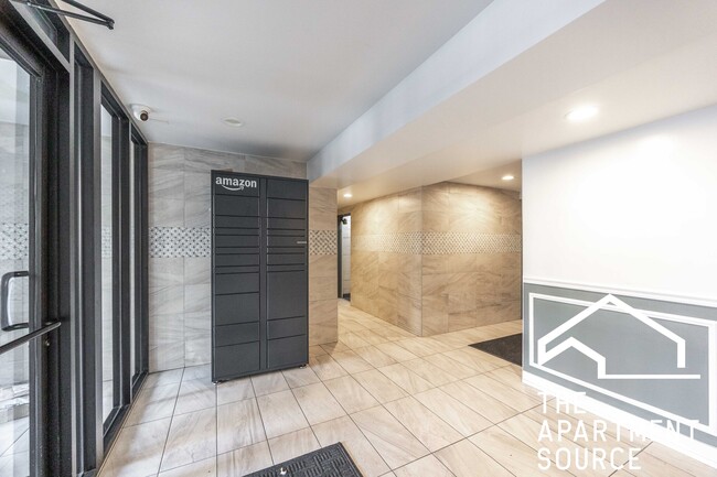 Building Photo - 6011 N Winthrop Ave