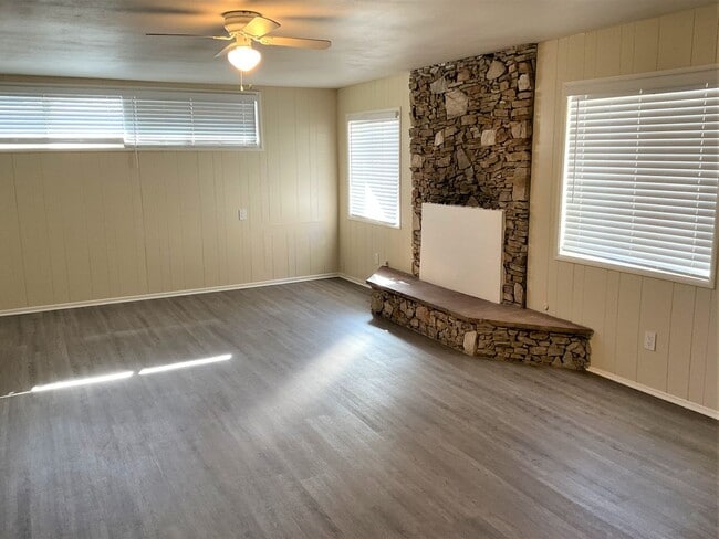 Building Photo - 10147 Aldea Ave