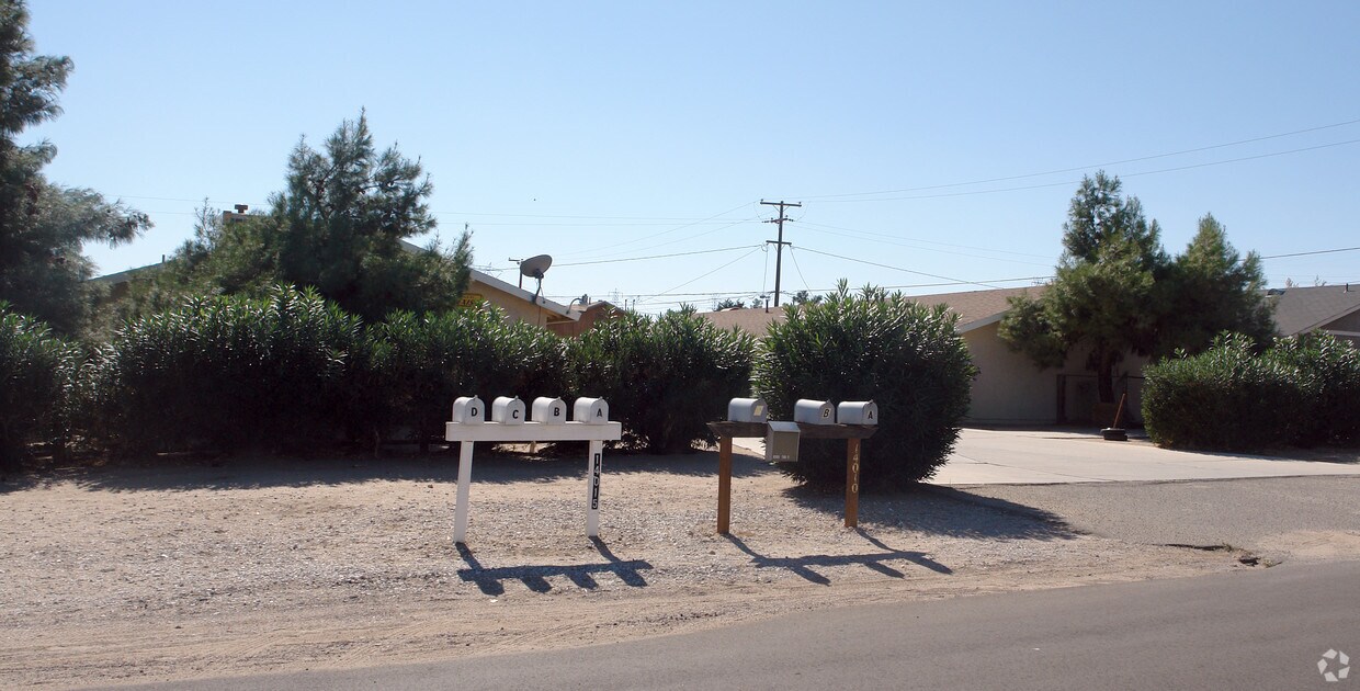Foto principal - 14015 Spruce St