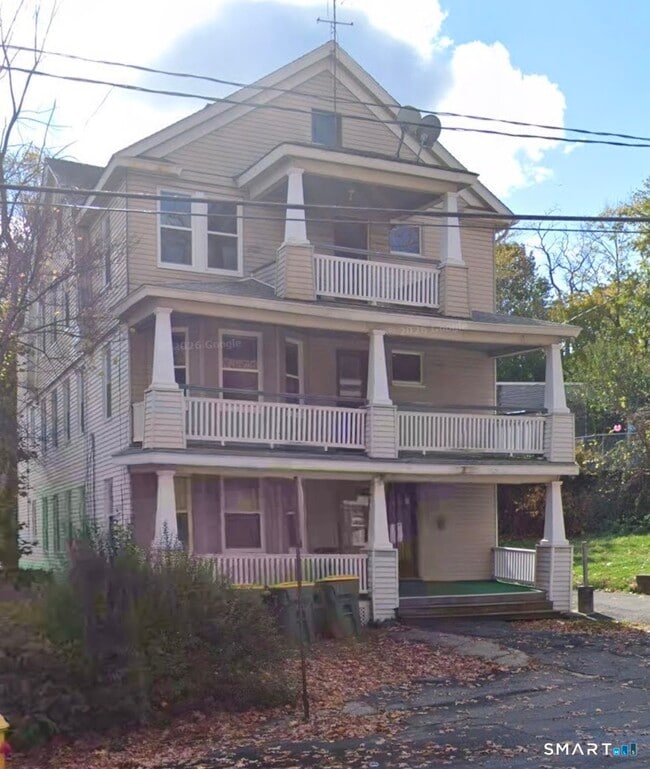 Building Photo - 79 Robbins St