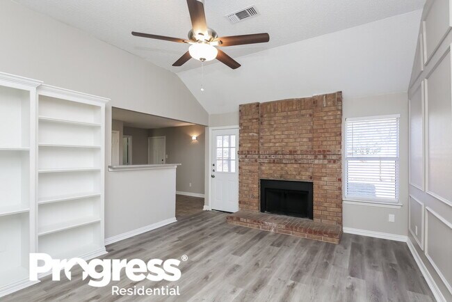 Building Photo - 833 S Parks Dr