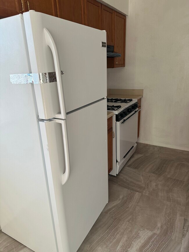 refridgerator - 8012 Grand Ave NE