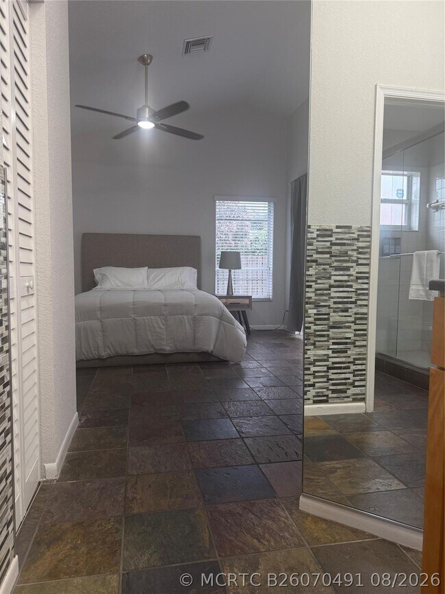 Foto del edificio - 607 SW 15th St