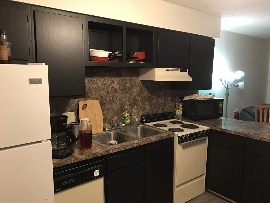 Foto principal - 364 W Lane Ave