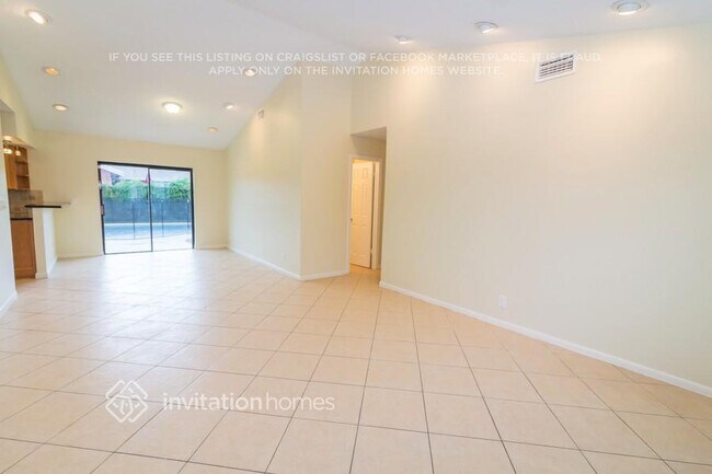 Foto del edificio - 1310 SW 83rd Ave