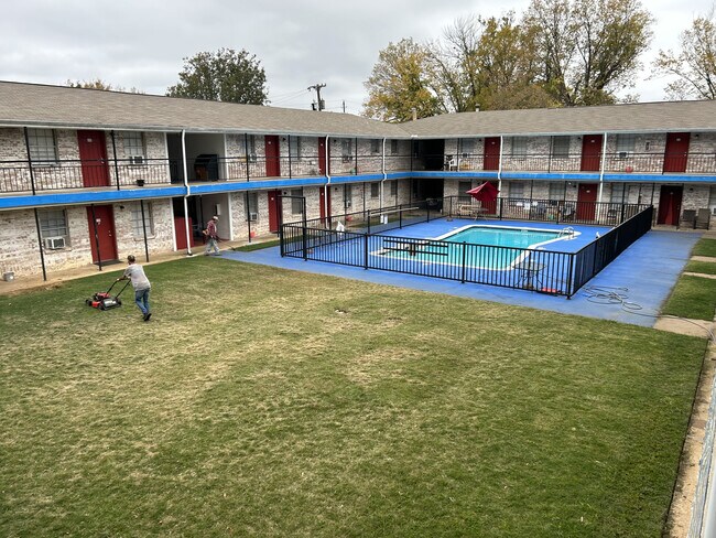 Foto del edificio - Harmony Apartments-ALL BILLS PAID