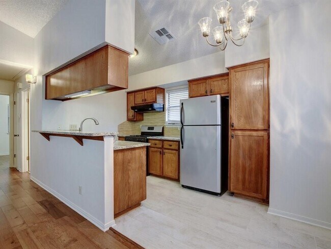 Foto del edificio - 4703 Rosedale Ave